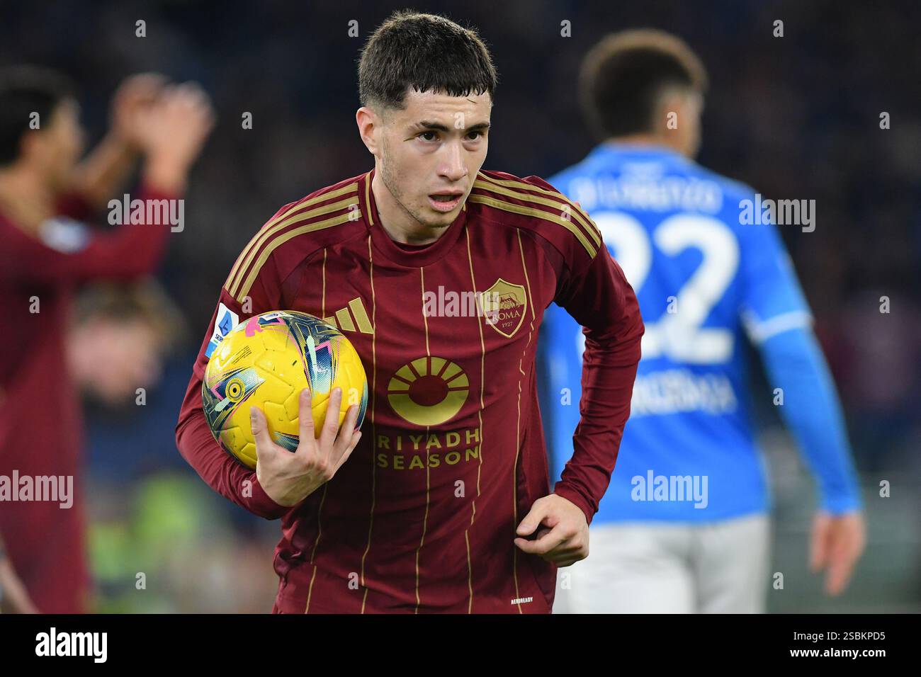 Rome, Latium. 02 février 2025. Matias Soule de L'AS Roma lors du match de Serie A entre Roma et Napoli au stade Olympique, Italie, le 02 février 2025. AllShotLive Credit : Sipa US/Alamy Live News Banque D'Images