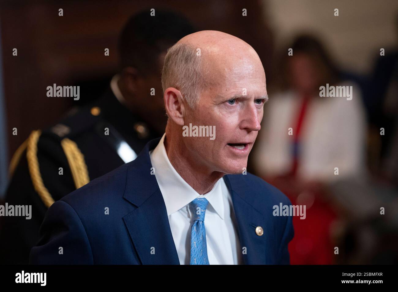 Le sénateur des États-Unis Rick Scott (républicain de Floride) assiste à la célébration de la Coupe Stanley de la Ligue nationale de hockey remportant les Panthers de Floride à la Maison Blanche à Washington, DC, le 3 février 2025. Crédit : Chris Kleponis/Pool via CNP/MediaPunch Banque D'Images