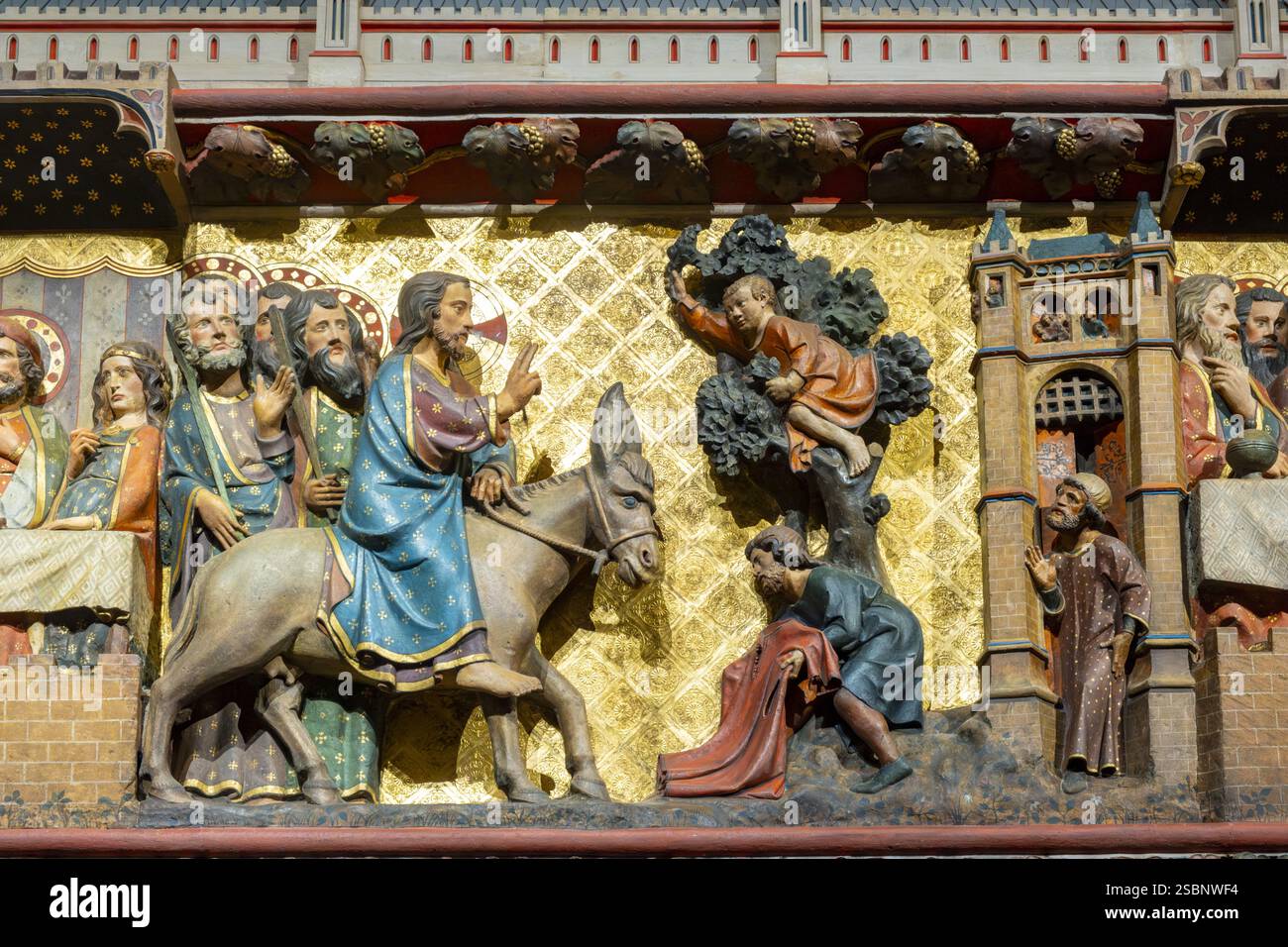 France, Paris, zone classée au patrimoine mondial de l'UNESCO, l'Ile de la Cité, la cathédrale notre Dame rénovée de Paris, le mur nord de l'enceinte du Choeur, l'entrée de Jésus à Jérusalem Banque D'Images