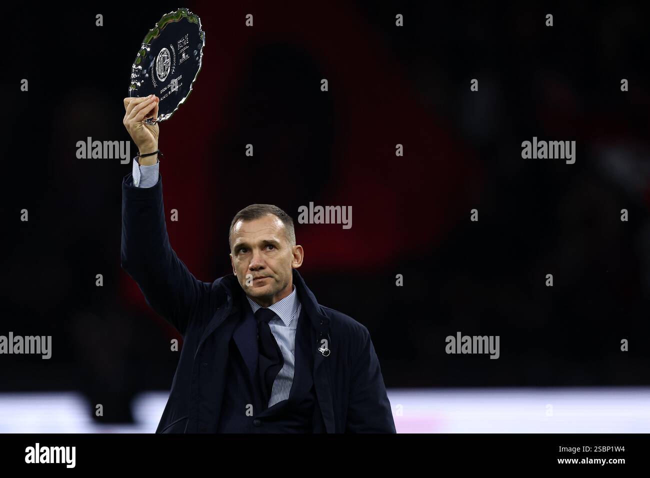L'ancien joueur Andriy Shevchenko a été intronisé au Hall of Fame de l'AC Milan avant le match de football Serie A entre l'AC Milan et le FC Internazionale au Stadio Giuseppe Meazza le 2 février 2025 à Milan, en Italie. Banque D'Images