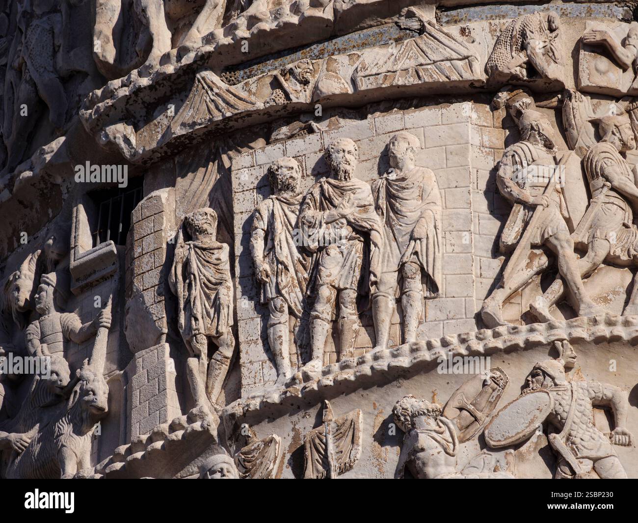 Rome. Italie. Colonne de Marc Aurèle (AD 193), sur la Piazza Colonna. Détail d'une scène de secours représentant un campement militaire. Empereur romain Marcus Aur Banque D'Images