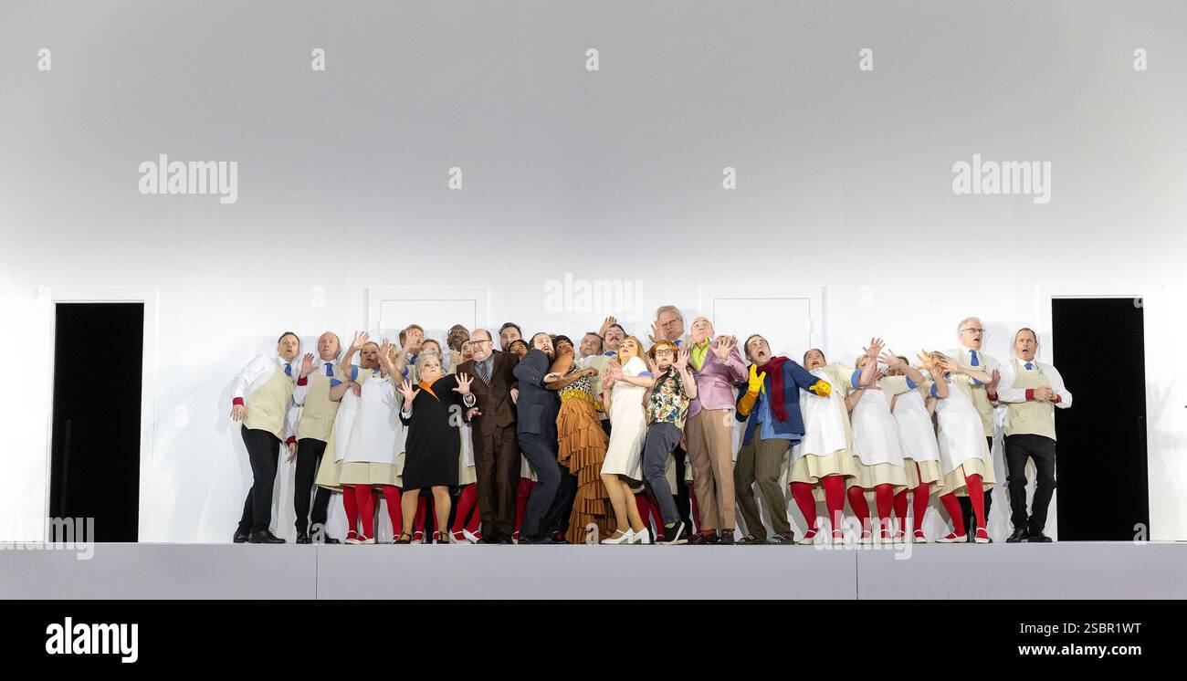 Londres, Royaume-Uni. 03rd Feb, 2025. Mozart 'LE MARIAGE DE FIGARO' English National Opera (ENO), London Coliseum, Royaume-Uni. La première relance de la production mise à jour de Joe Hill-Gibbins en 2020, qui n’a duré qu’une seule performance avant le verrouillage COVID, ouvre le 5 février 2025. Crédit : Donald Cooper/Alamy Live News Banque D'Images