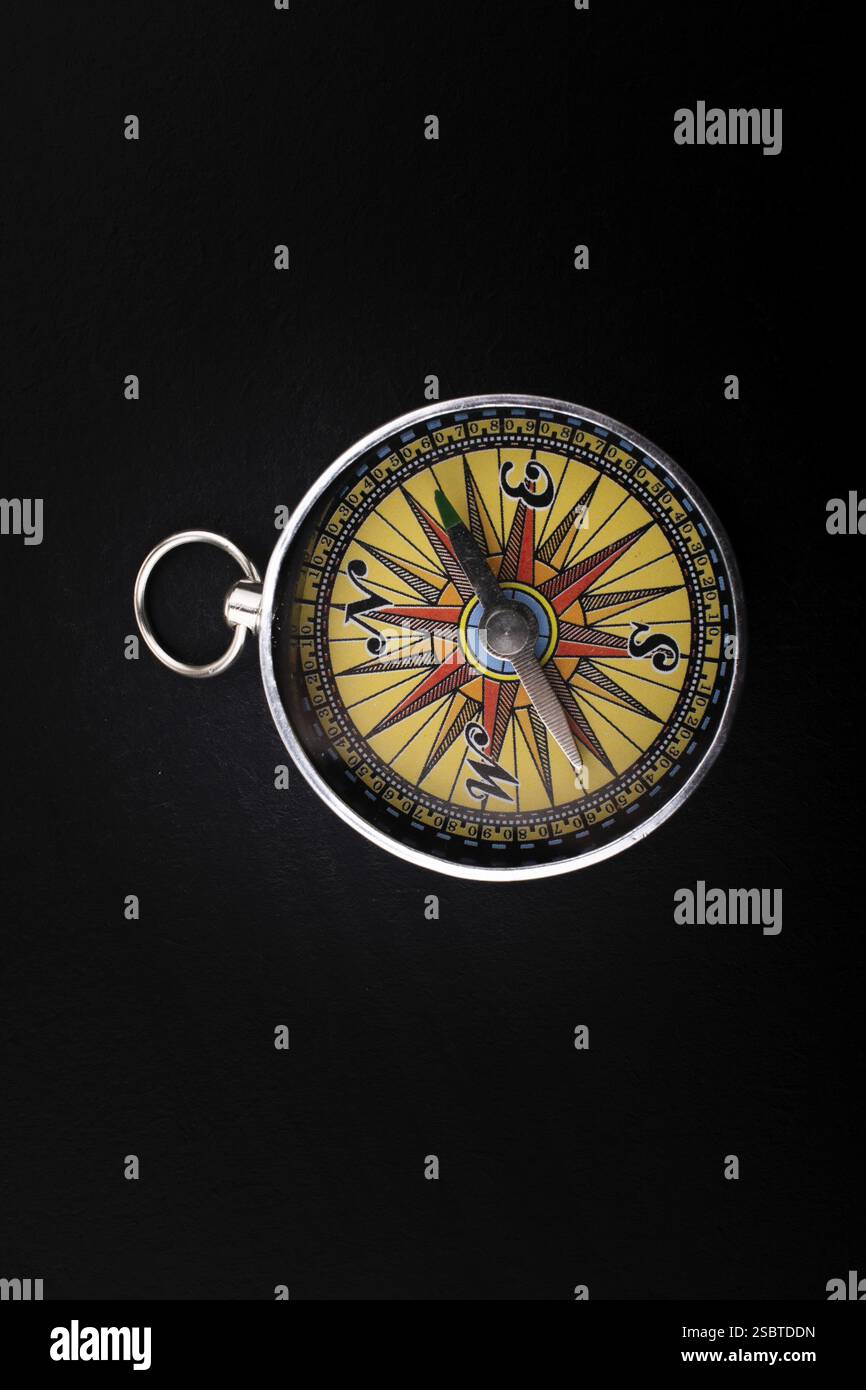 Boussole comme symbole du tourisme et des activités de plein air avec boussole Banque D'Images
