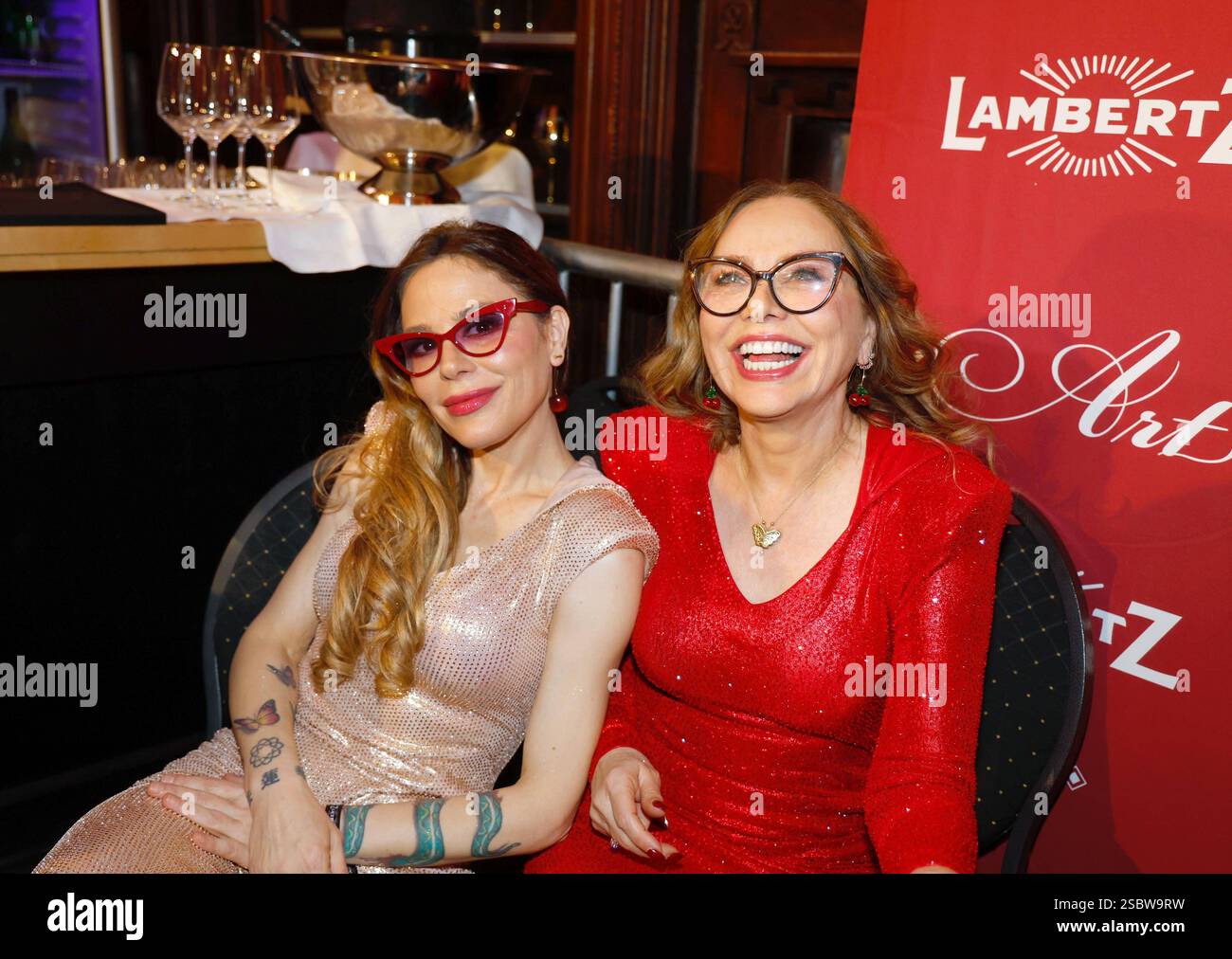 Naike Rivelli, Ornelli Muti BEI der LAMBERTZ LUNDI SOIR 2025 - Sweet ...