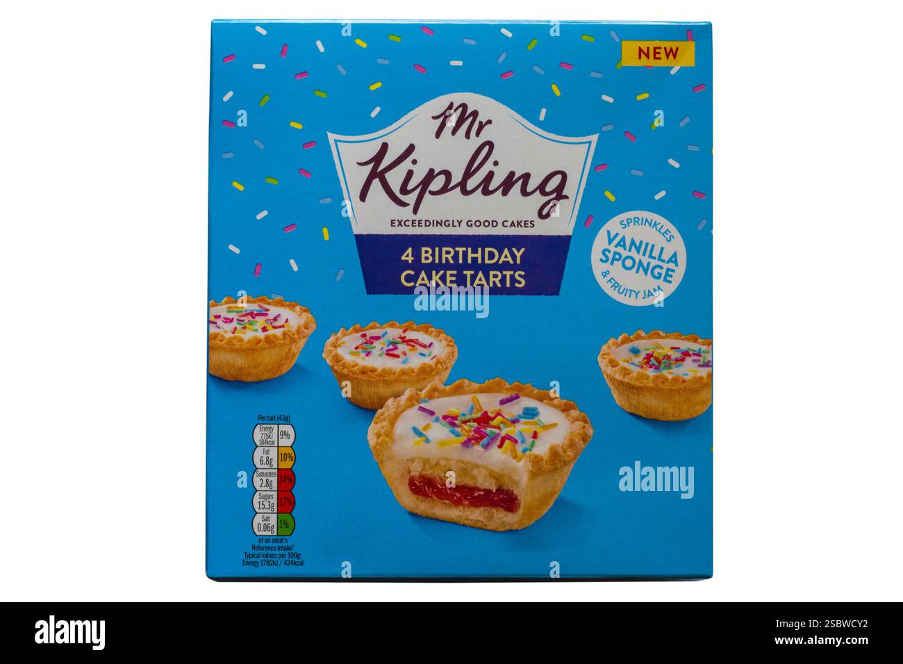 4 tartes à gâteau d'anniversaire de Mr Kipling isolées sur fond blanc - gâteaux extrêmement bons, saupoudrées d'éponge de vanille et confiture fruitée Banque D'Images