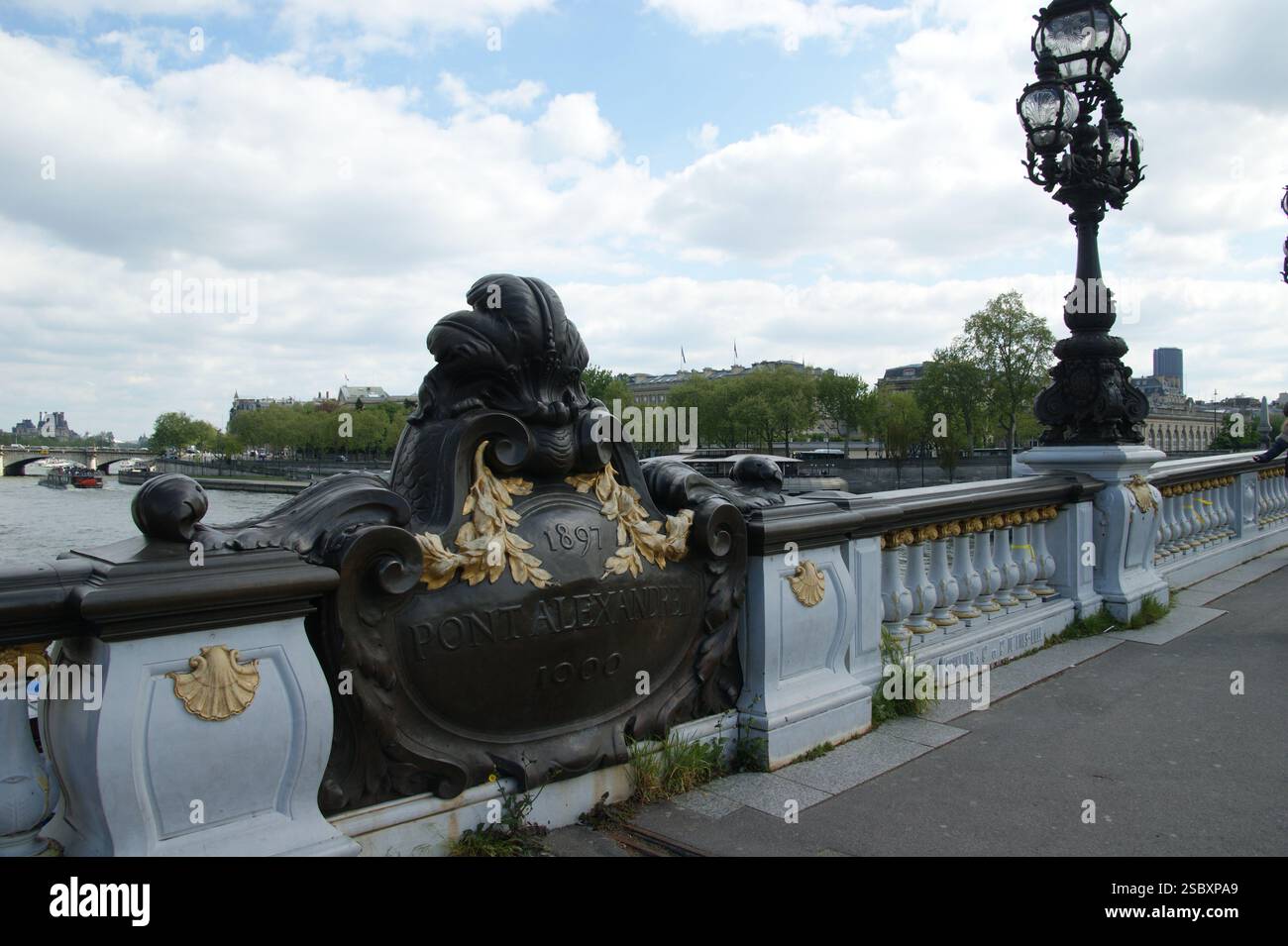 Pont Alexandre III à Paris, France Banque D'Images