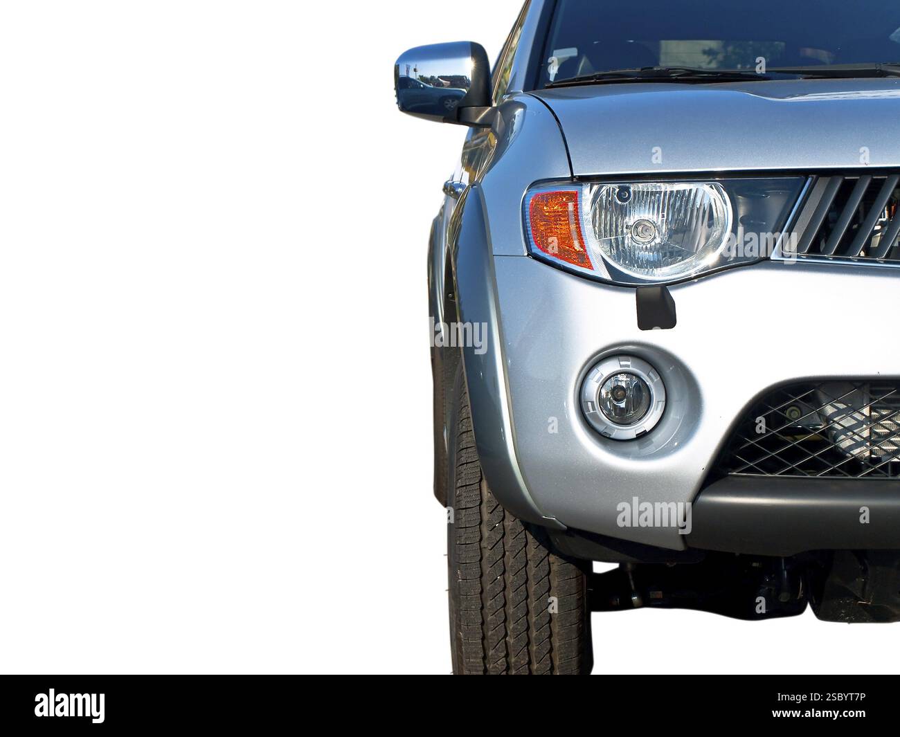 Gros plan photo avant de la demi-voiture moderne avec phares Banque D'Images