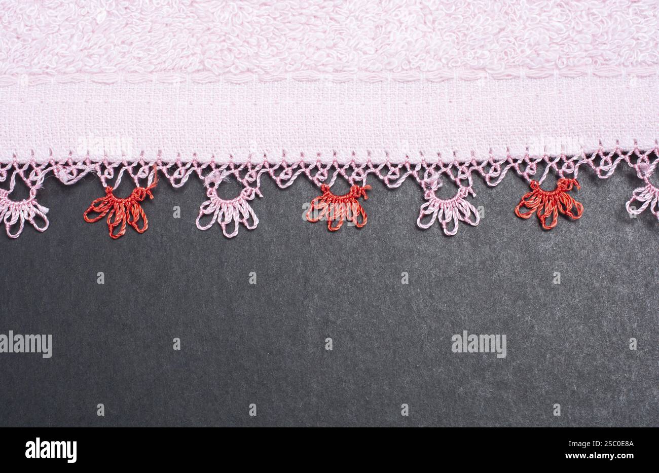 Aiguille de broderie travail turc avec les modèles d'ornement dentelle, détails, fleurs Banque D'Images