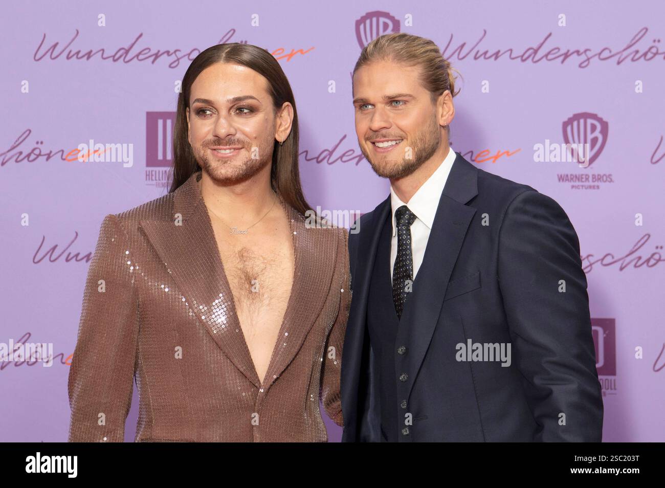 Riccardo Simonetti und Rurik Gislason BEI der Weltpremiere des Kinofilms Wunderschöner im Zoo Palast. Berlin, 04.02.2025 *** Riccardo Simonetti et Rurik Gislason lors de la première mondiale du film Wunderschöner au Zoo Palast Berlin, 04 02 2025 Foto:XJ.xKnowlesx/xFuturexImagex wunderschoener_5293 Banque D'Images