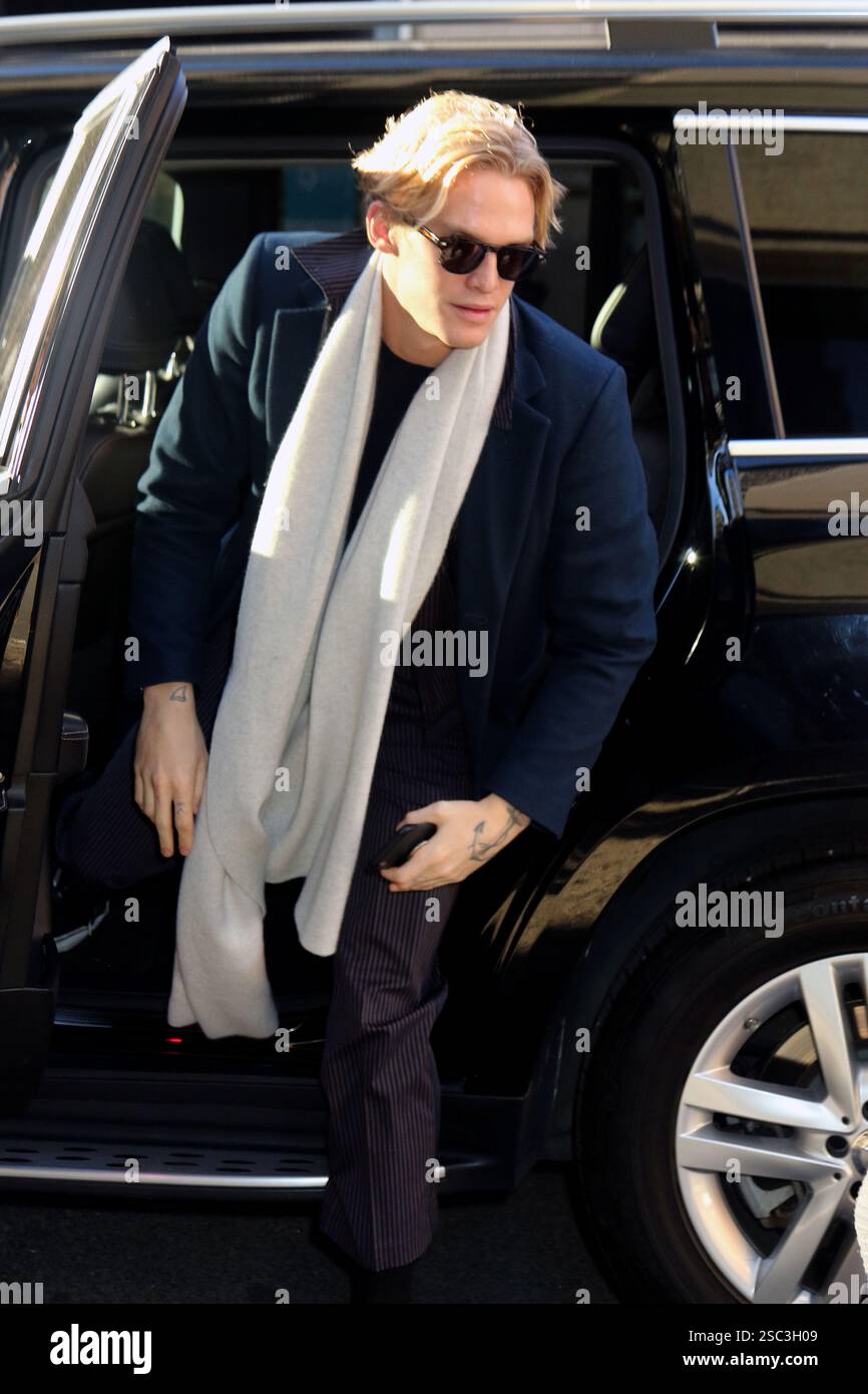 Le musicien australien Cody Simpson fait une apparition à Build Series le 18 décembre 2018 à New York Banque D'Images Le musicien australien Cody Simpson fait une apparition à Build Series le 18 décembre 2018 à New York Banque D'Images