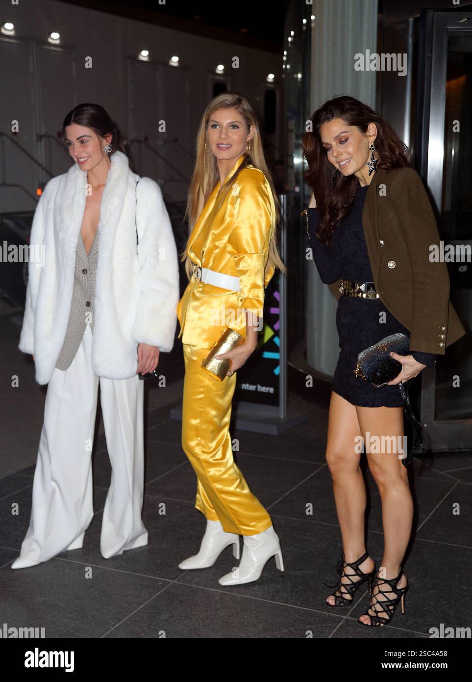 Mariah Strongin (G) et Ashley Haas (C) assistaient à la première de 'Gloria Bell' au Museum of Modern Art le 4 mars 2019 à New York Banque D'Images