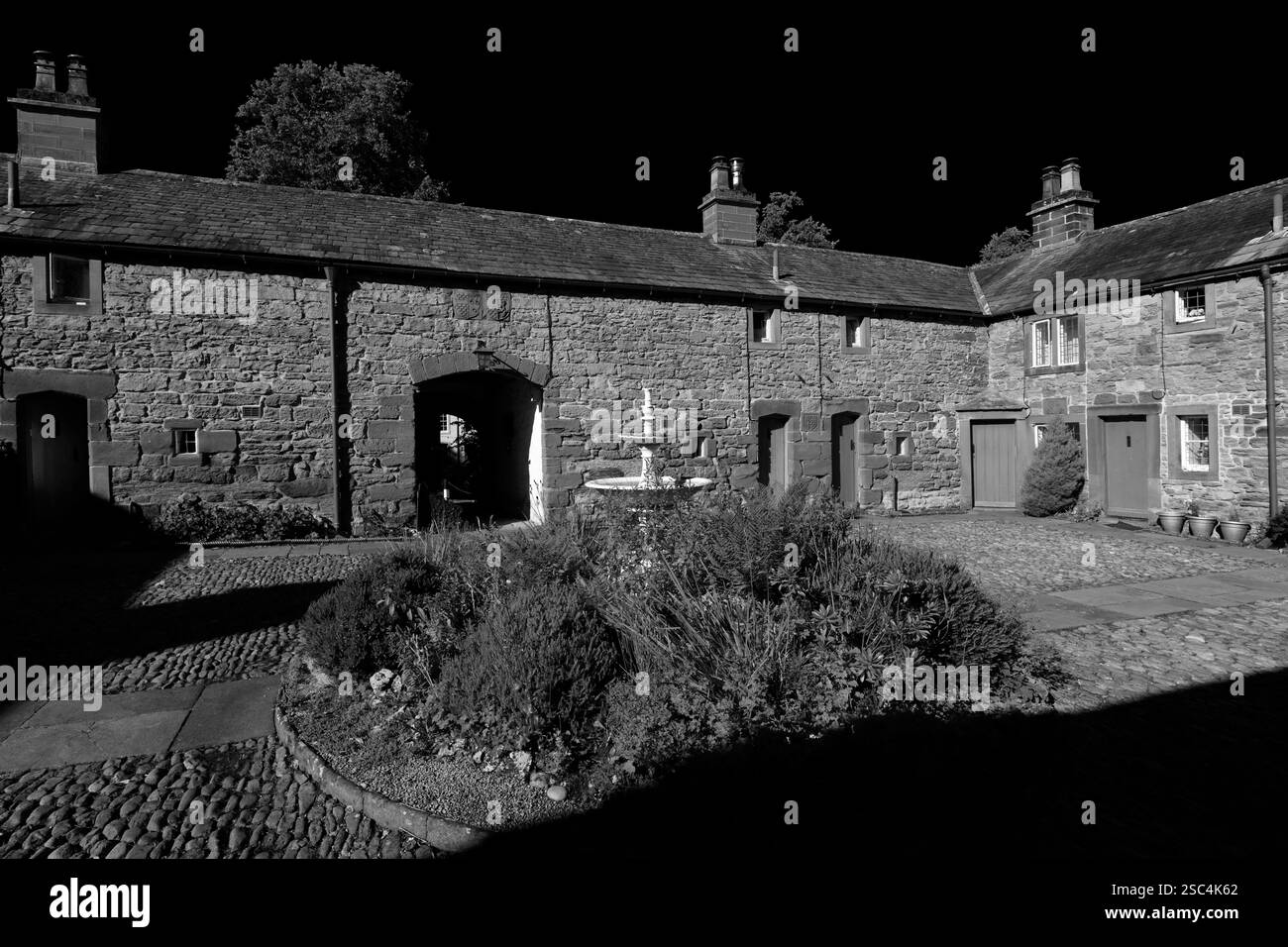Vue de St Annes Hospital et Alms Houses, Boroughgate, Appleby à West Moorland, Westmorland et Furness, Cumbria, Angleterre, Royaume-Uni Banque D'Images