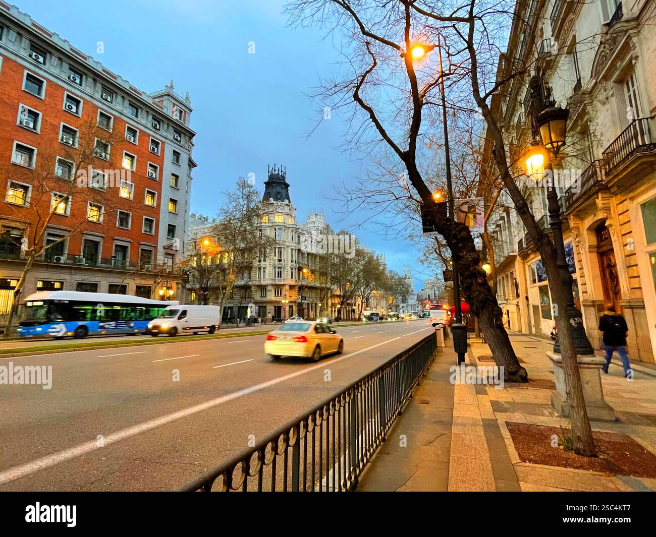 La rue Alcala, vision de nuit. Madrid, Espagne. Banque D'Images