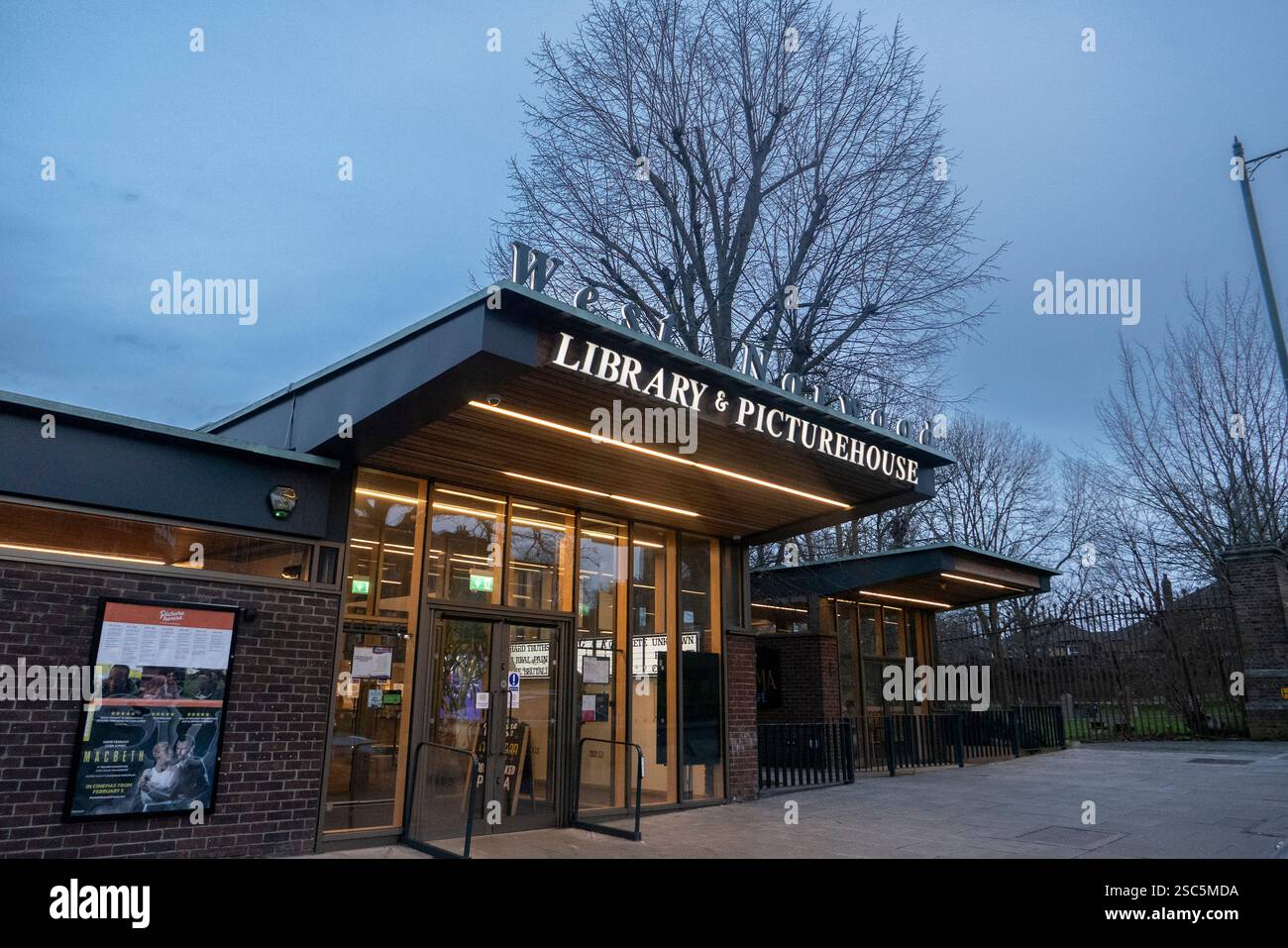 West Norwood Library et Picturehouse à West Norwood, South London en Angleterre. Crédit photo : SMP Banque D'Images