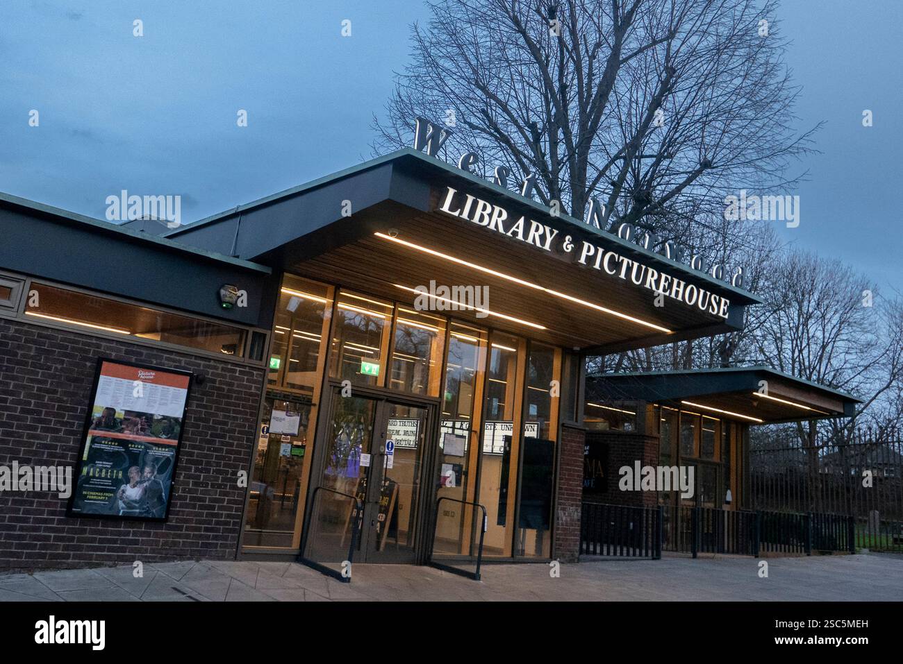 West Norwood Library et Picturehouse à West Norwood, South London en Angleterre. Crédit photo : SMP Banque D'Images