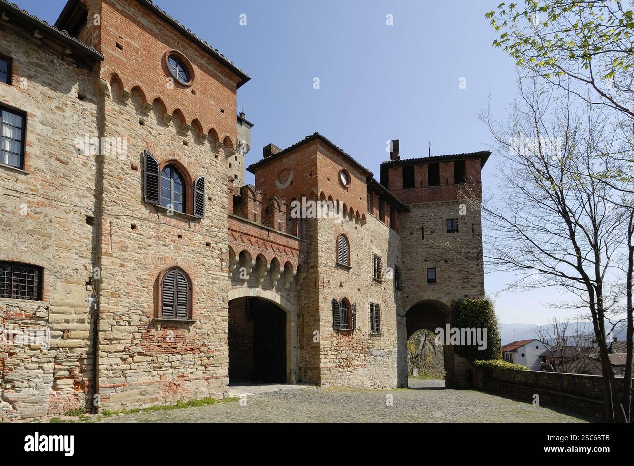 Une photo d'un beau château médiéval Banque D'Images