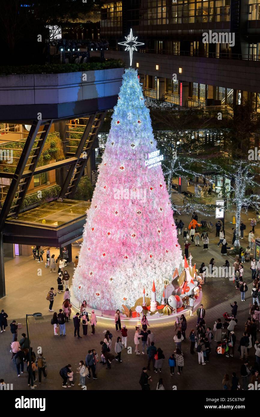 Weihnachtsbaum an der Xiangti Avenue Plaza, Geschäftsviertel Xinyi Special District, Taipeh, Taiwan Banque D'Images