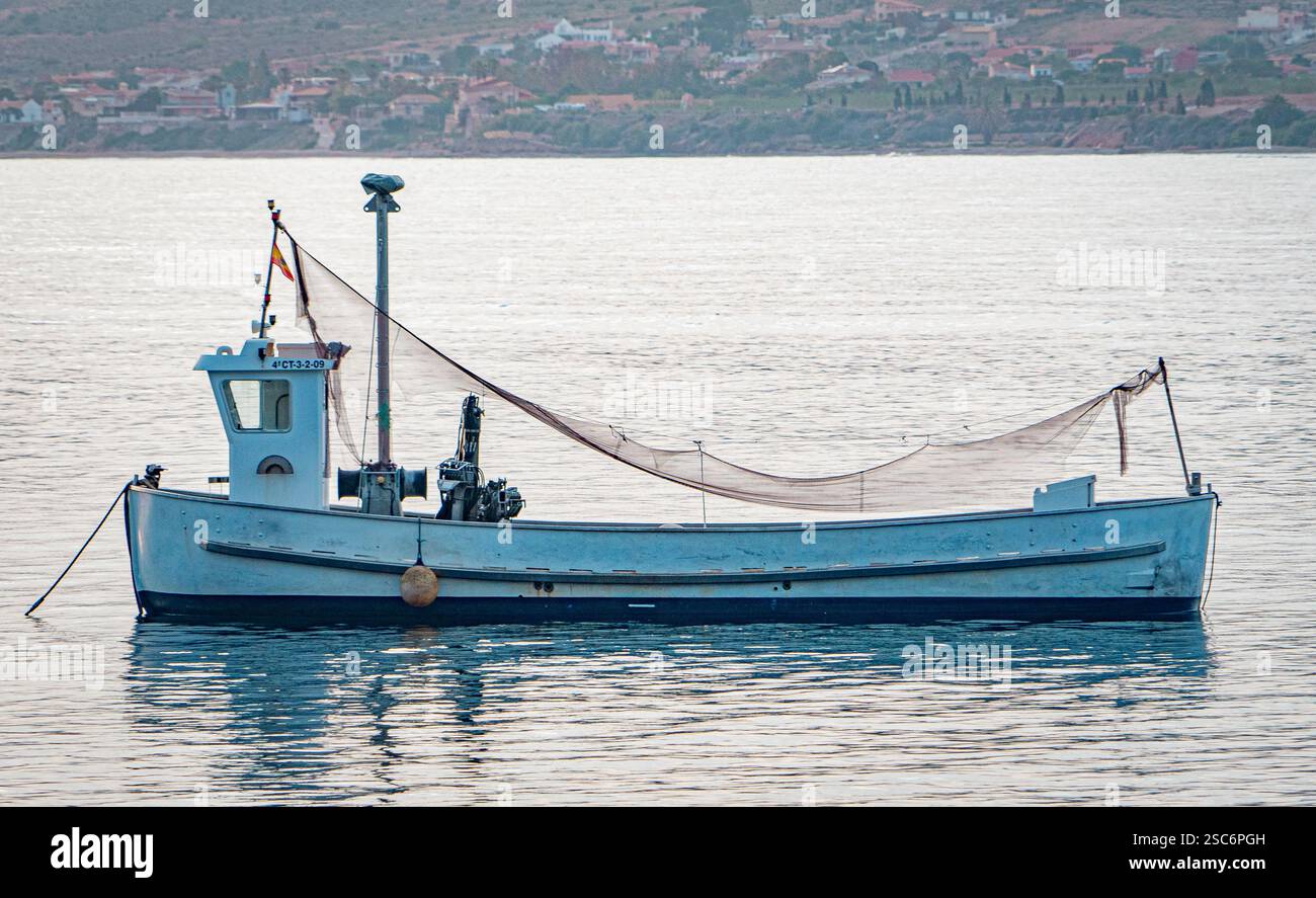 Bateaux de pêche en Méditerranée. Espagne. Banque D'Images