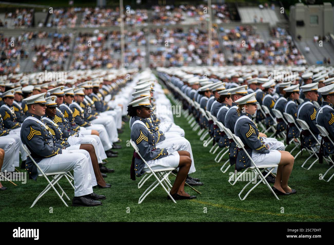 FILE - United States Military Academy graduating cadets sit during their graduation ceremony of the class of 2021 at Michie Stadium on Saturday, May 22, 2021, in West Point, N.Y. (AP Photo/Eduardo Munoz Alvarez, File) Banque D'Images