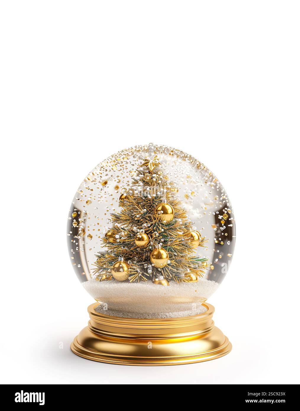 Boule à neige en verre clair avec un arbre de Noël doré à l'intérieur sur un support doré avec une surface lisse. À l'intérieur de l'arbre de Noël miniature globe sur Banque D'Images