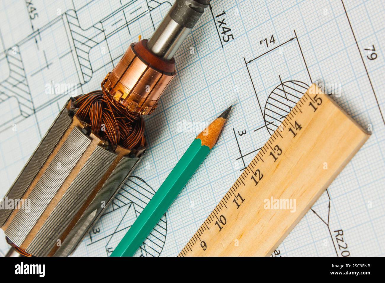 composants électriques et outils de mesure de papeterie contre les dessins Banque D'Images