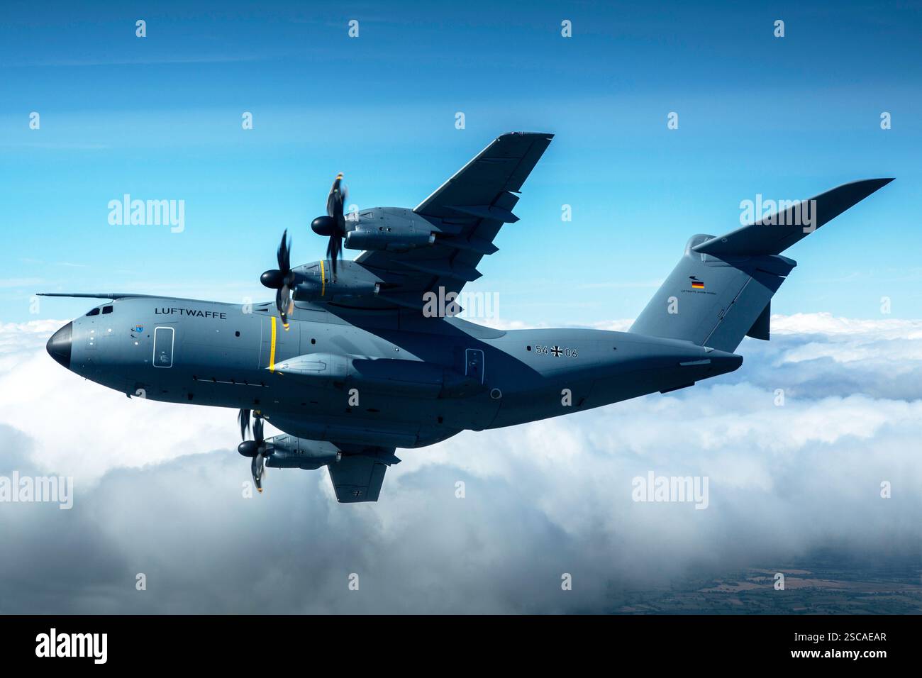 Airbus A400M de l'armée de l'air allemande dans un exercice de dépôt de fret Banque D'Images