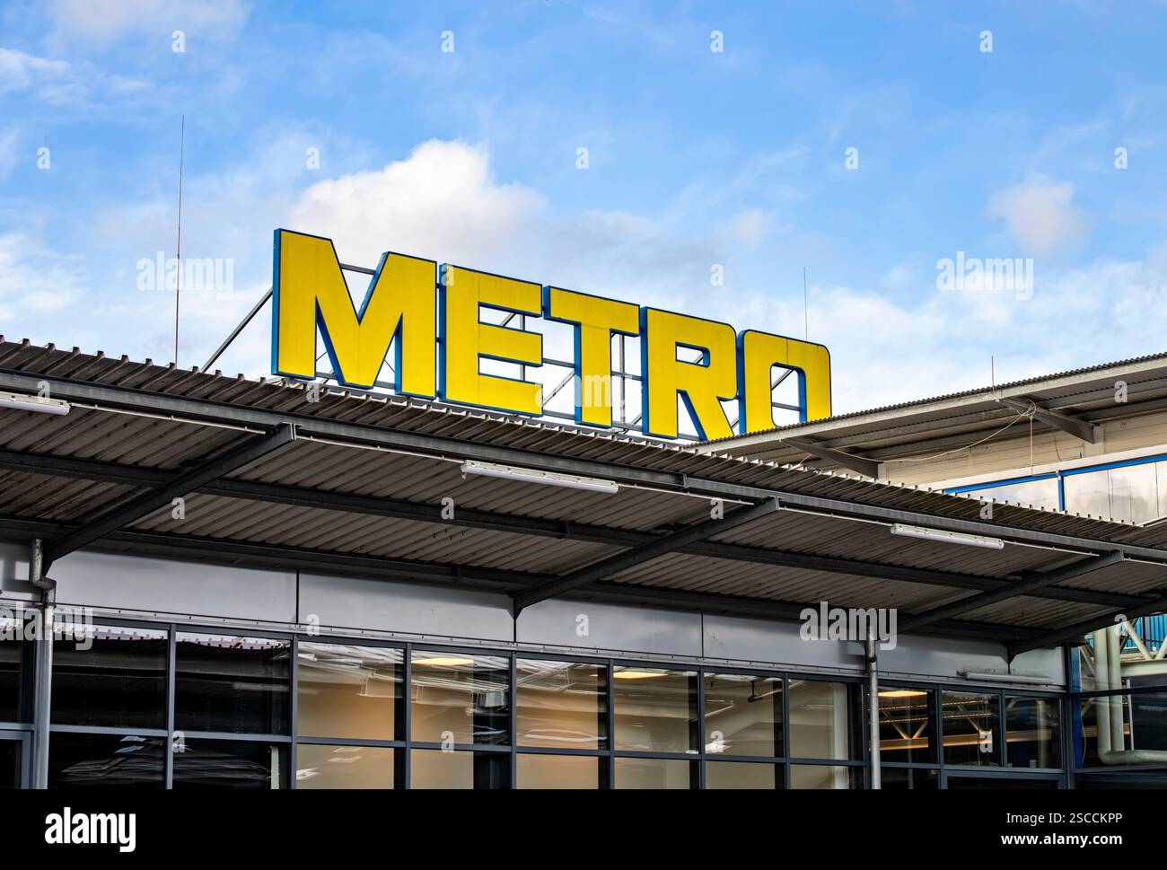 Logo sur un magasin de gros Metro à Ludwigshafen, Allemagne Banque D'Images