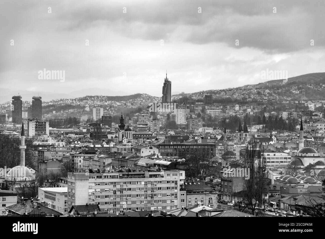 Sarajevo - Bosnie-Herzégovine - 11 février 2024 : vue aérienne de Sarajevo, la capitale de la Bosnie-Herzégovine. Banque D'Images