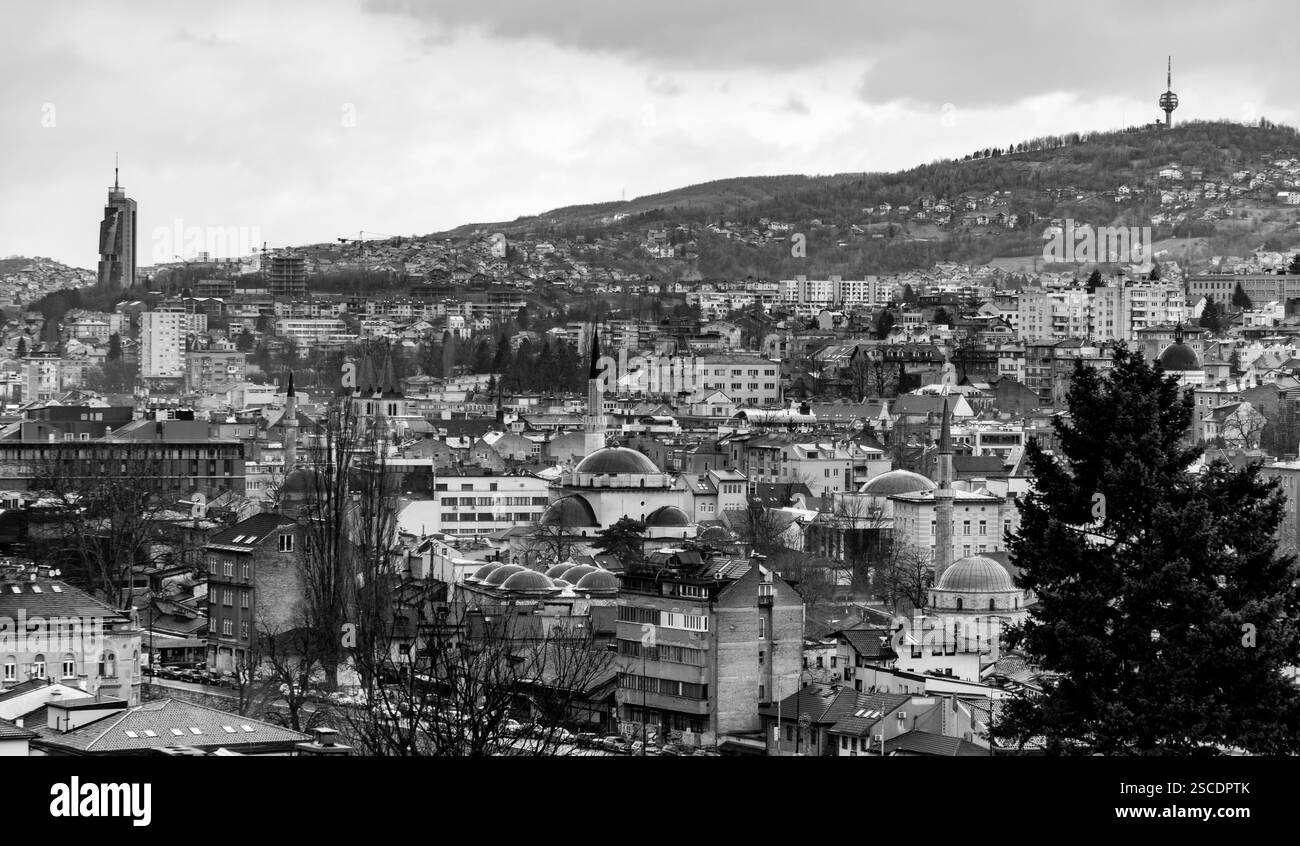Sarajevo - Bosnie-Herzégovine - 11 février 2024 : vue aérienne de Sarajevo, la capitale de la Bosnie-Herzégovine. Banque D'Images