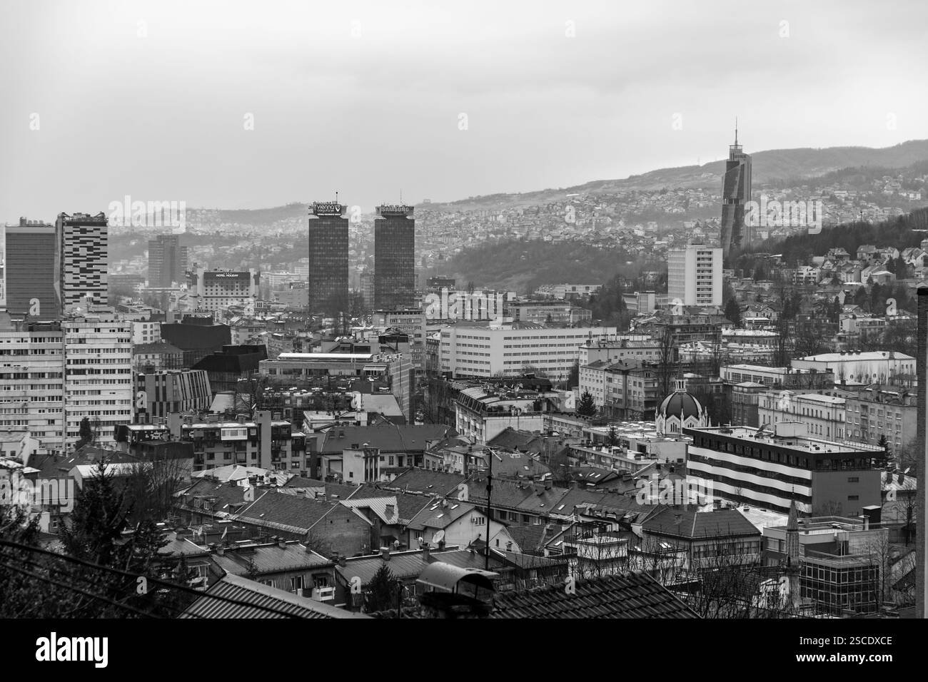 Sarajevo - Bosnie-Herzégovine - 11 février 2024 : vue aérienne de Sarajevo, la capitale de la Bosnie-Herzégovine. Banque D'Images