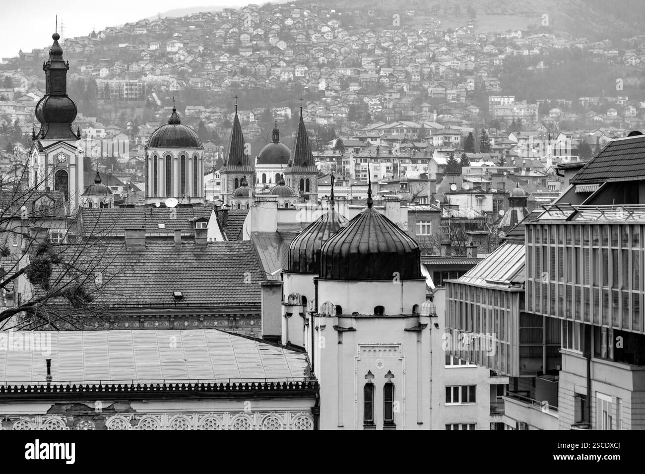 Sarajevo - Bosnie-Herzégovine - 11 février 2024 : vue aérienne de Sarajevo, la capitale de la Bosnie-Herzégovine. Banque D'Images