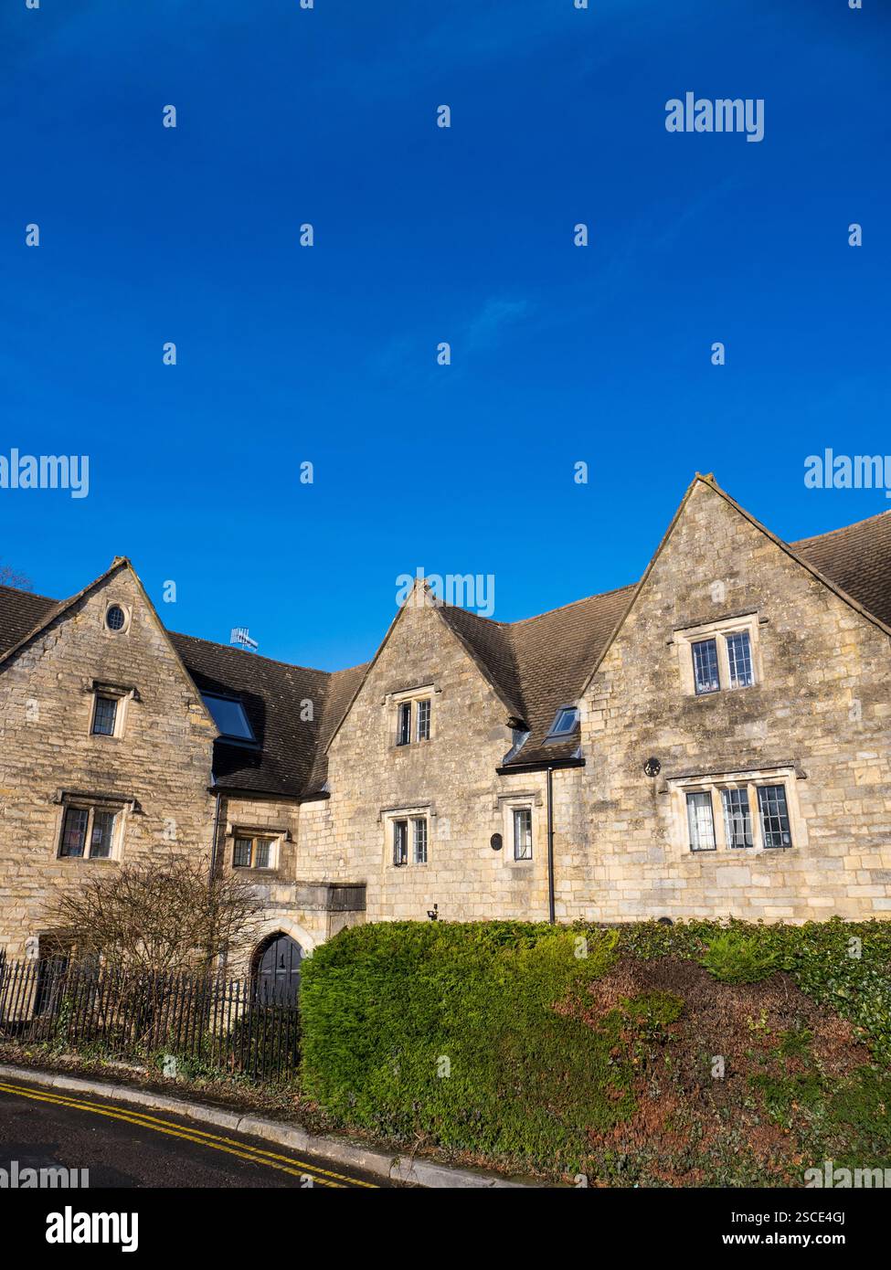 Stone Building, Typical Cotswold Building, Church court Care Centre, Assisted Living, Stroud, Gloucestershire, Angleterre, UK, GB. Banque D'Images