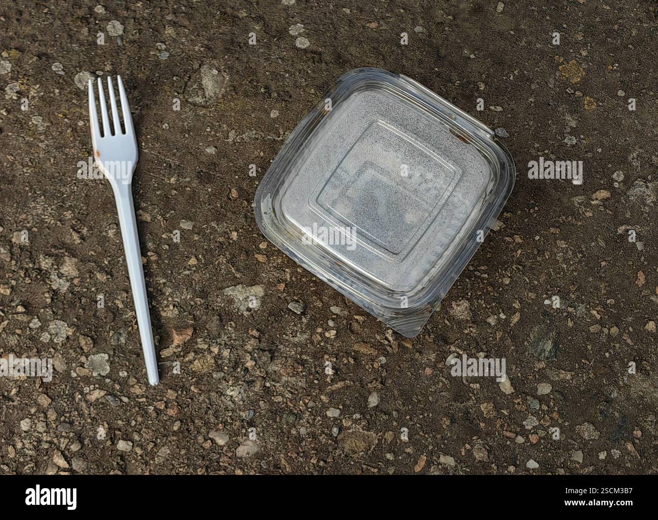 Left Behind – Une histoire d'imprudence et de gaspillage Banque D'Images