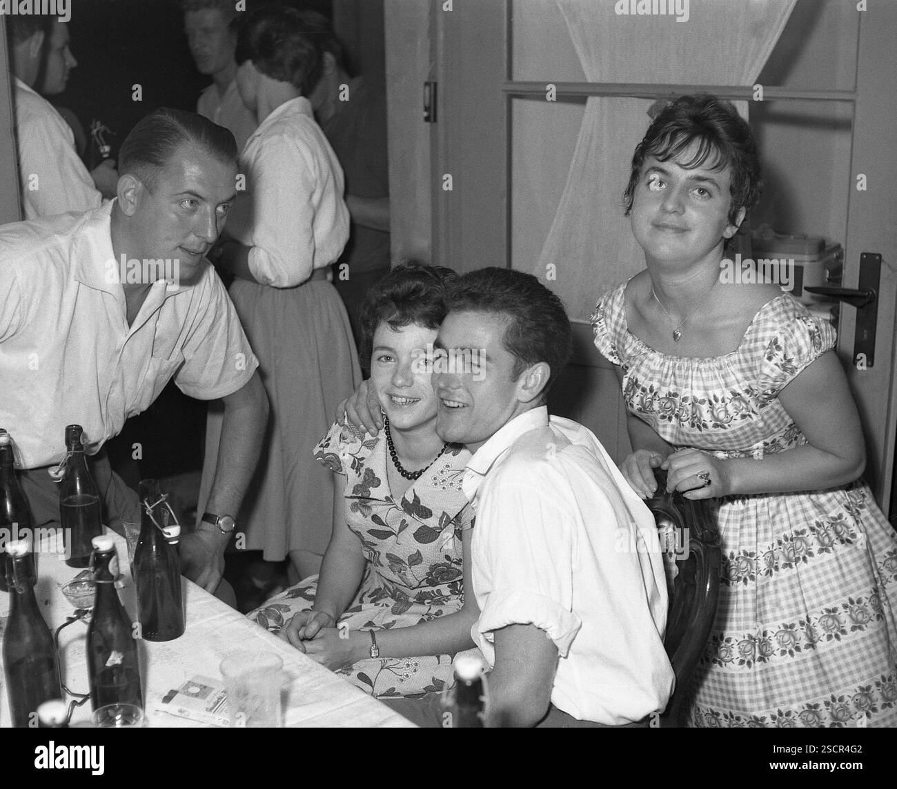 Invités à une fête à Bad Saarow dans le quartier Oder-Spree. [traduction automatique] Banque D'Images