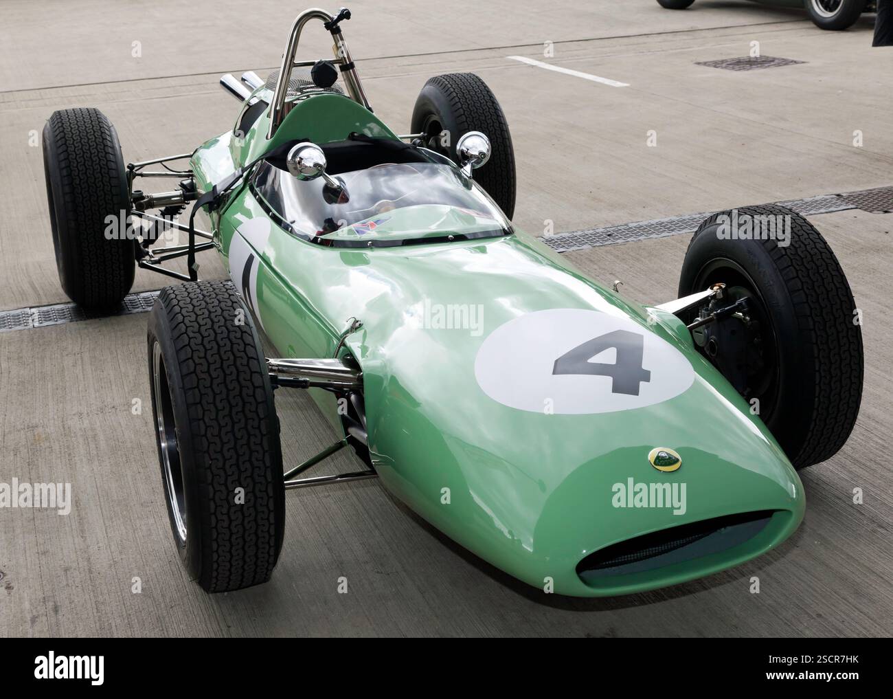 Andrew Beaumont, Green, 1962, Lotus 24 944, avant le départ du Trophée Maserati pour voitures Grand Prix pré'66 HGPCA, Silverstone Classic 2016 Banque D'Images