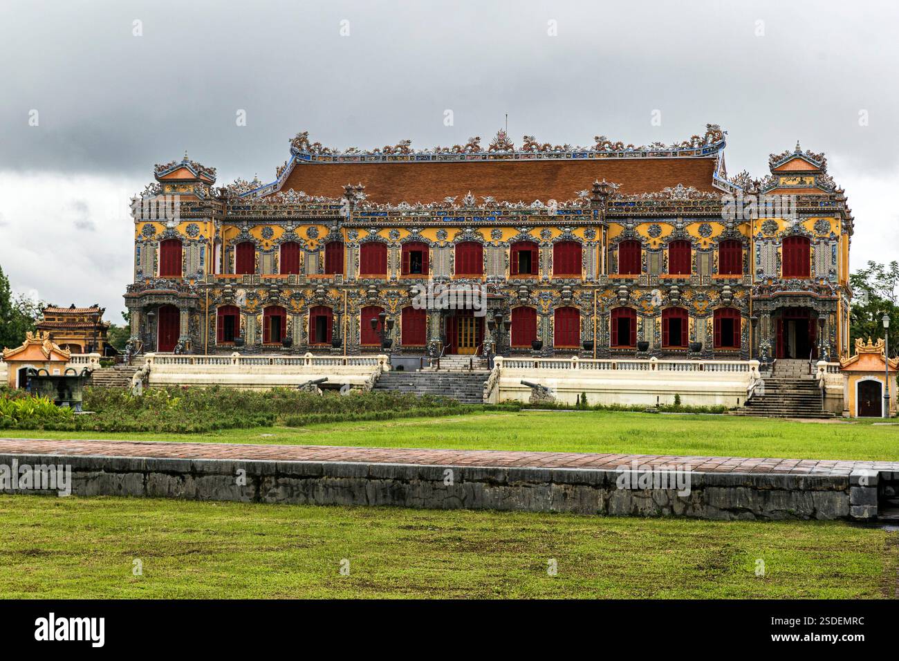 Pavillon Kien Trung, ville impériale, Hué, Vietnam, lundi, 04 novembre 2024. Photo : David Rowland / One-Image.com Banque D'Images