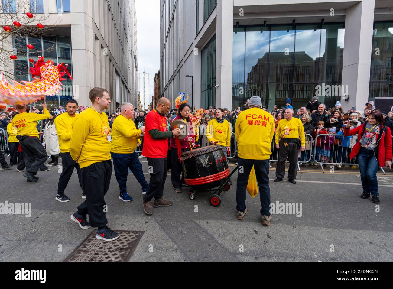Les gens se sont rassemblés pour le nouvel an lunaire à Manchester Royaume-Uni Banque D'Images