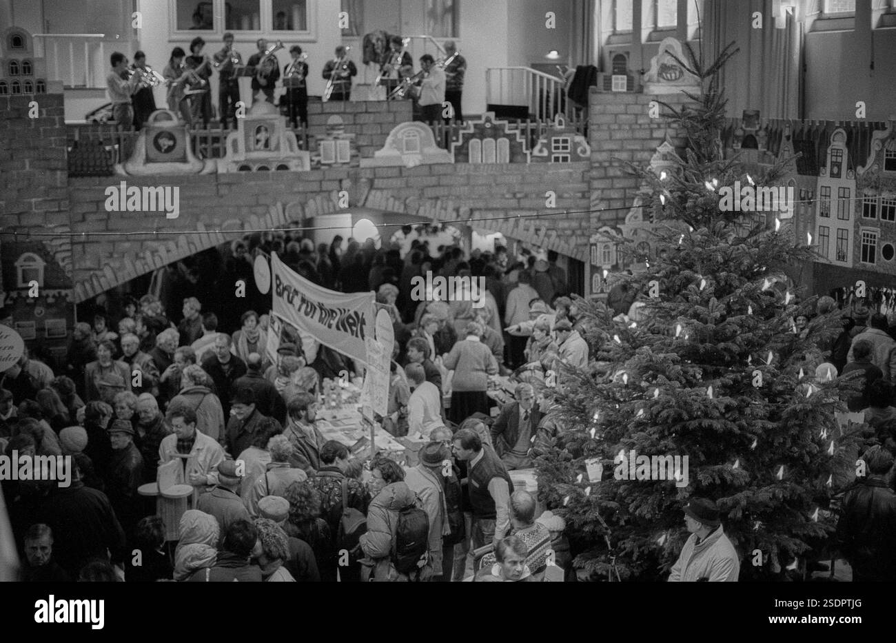 Allemagne, Berlin, 03.12.1991, marché de Noël au Stefanusstift à Spandau, Europe Banque D'Images