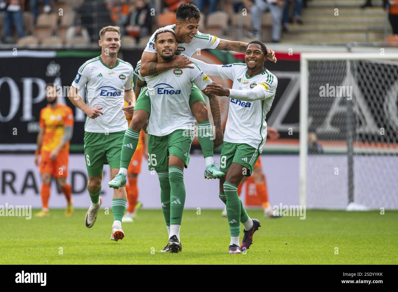 LUBIN, POLOGNE - 29 OCTOBRE 2023 : match de football polonais PKO Ekstraklasa entre KGHM Zaglebie Lubin vs Radomiak Radom 2:3. Joy Pedro Henrique (70) Fra Banque D'Images