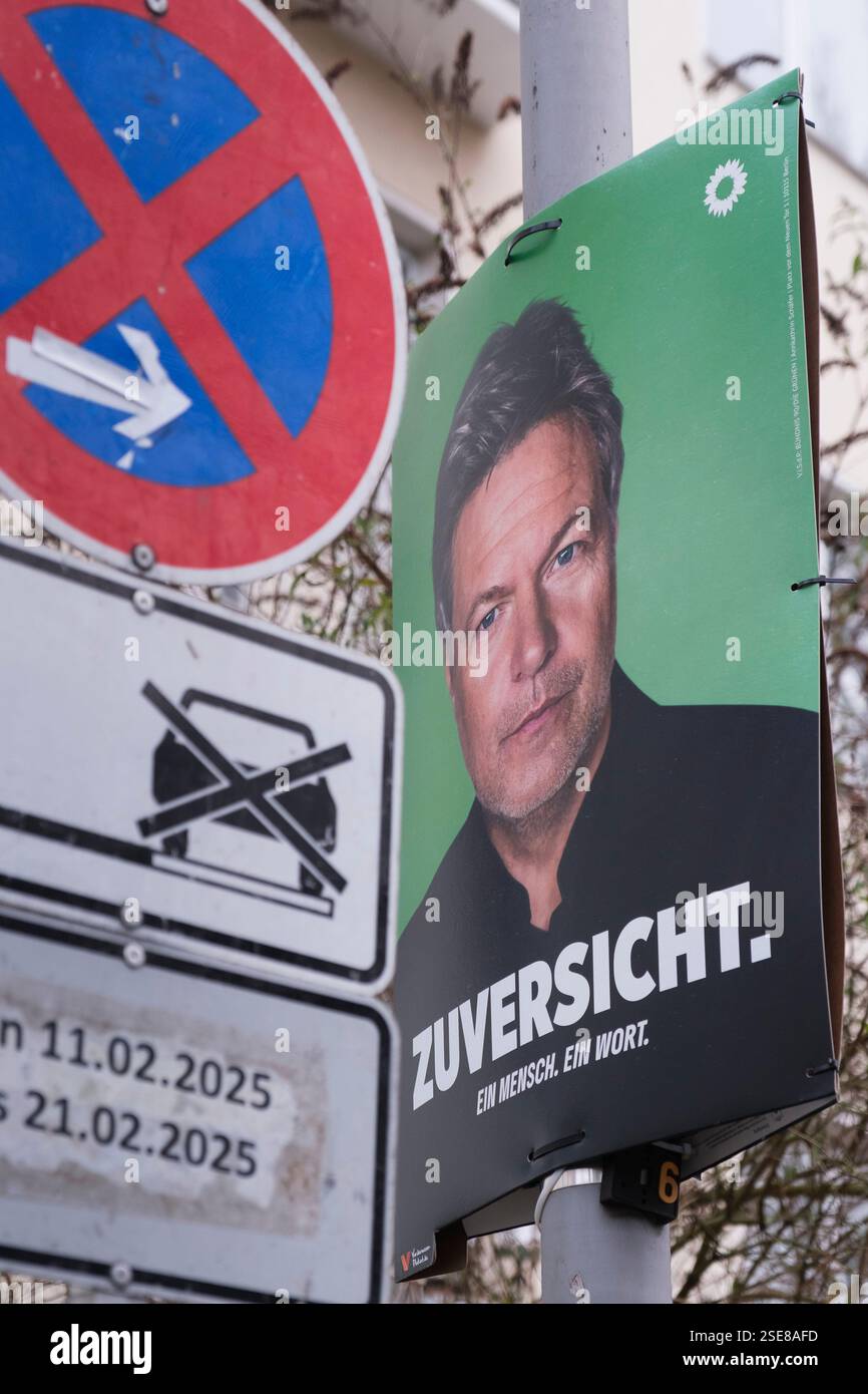 Affiche électorale à Cologne pour l'élection du 21e Bundestag allemand du 23 février 2025 : Robert Habeck, premier candidat des Verts Banque D'Images