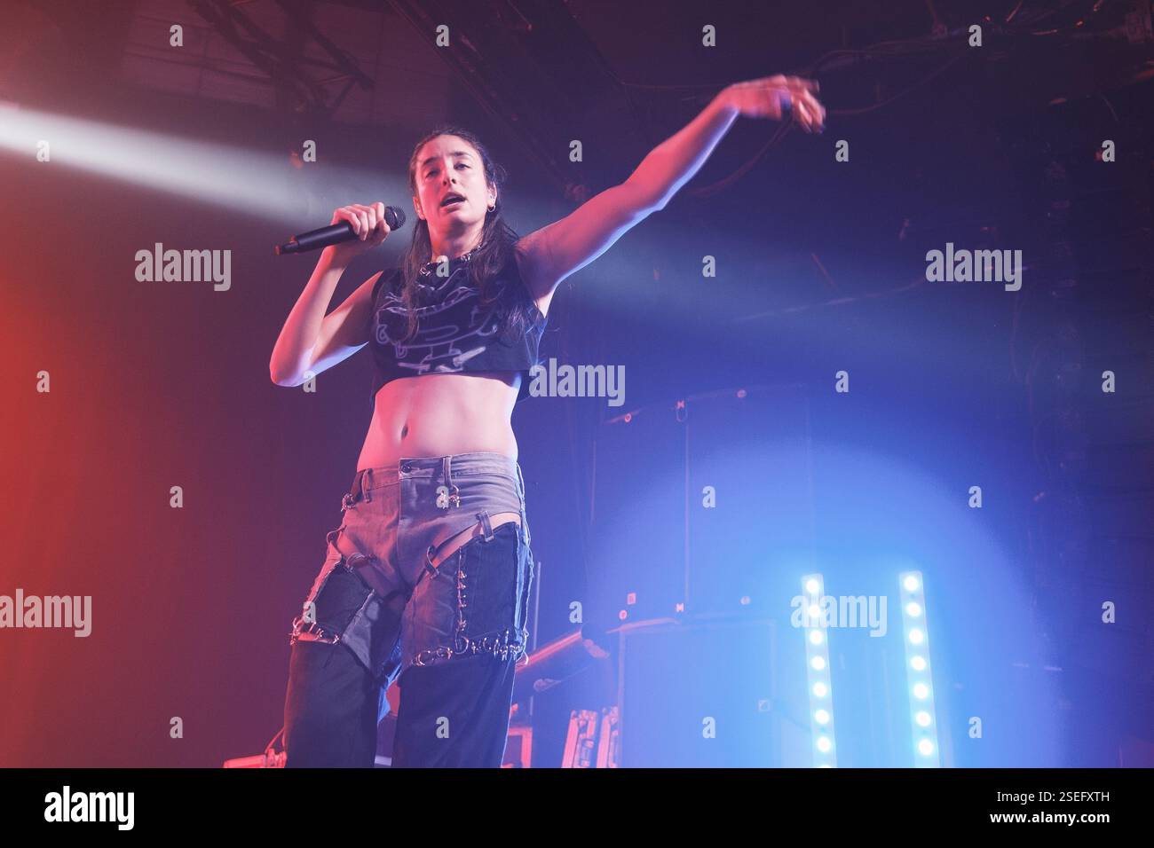 La chanteuse Sandra Delaporte se produit au concert Circo Price à Madrid le 09 février 2025, Espagne. Banque D'Images