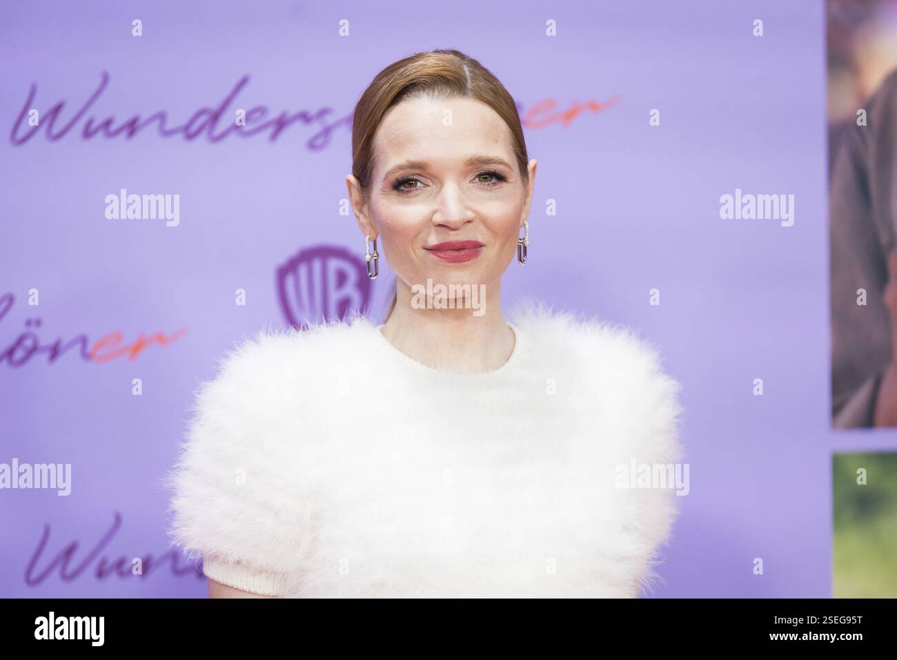 Karoline Herfurth à la première du film Wunderschoener au Palast du zoo de Berlin le 04.02.2025 Banque D'Images