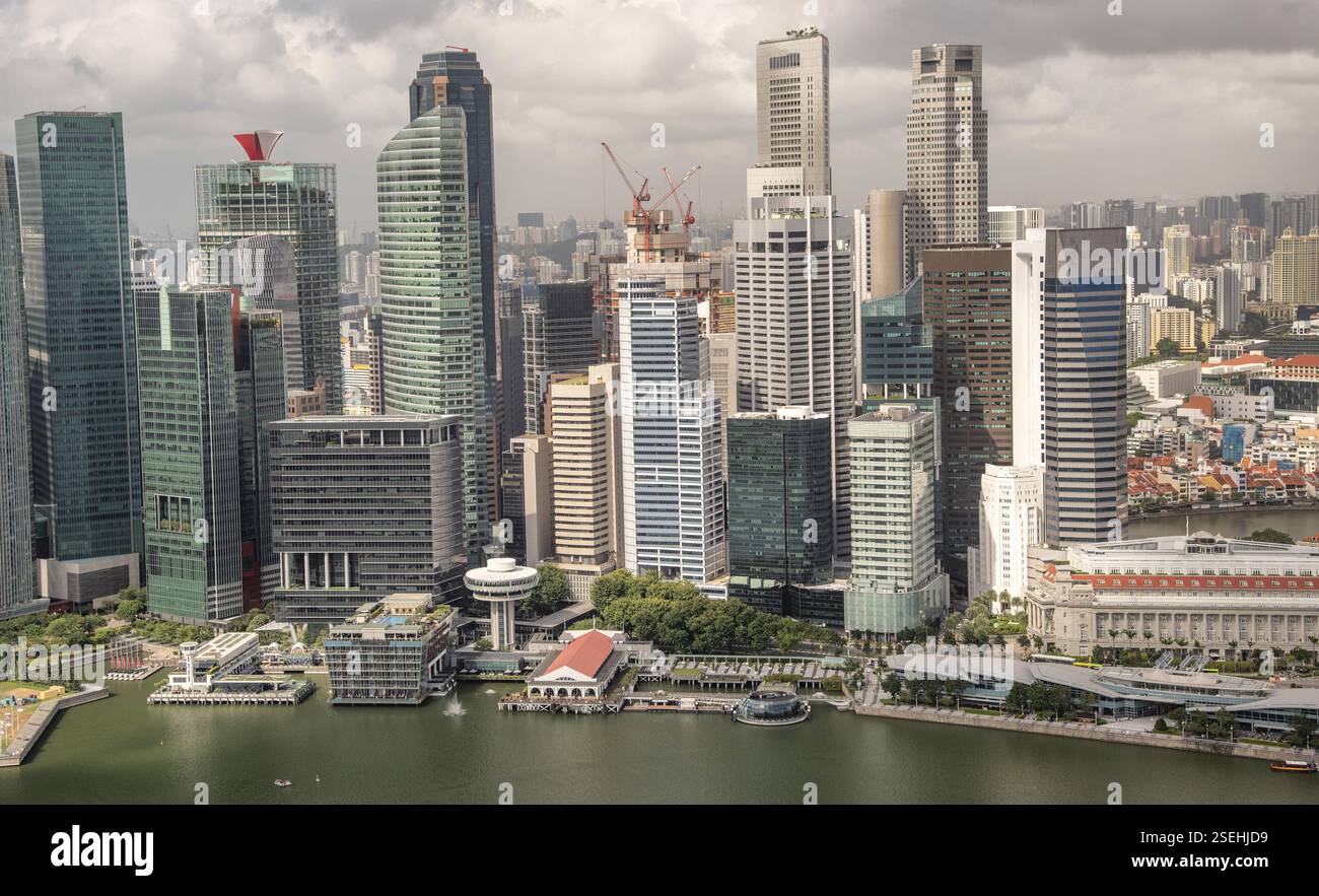 Horizon des gratte-ciel dans le centre-ville de Singapour d'une vue plongeante Banque D'Images