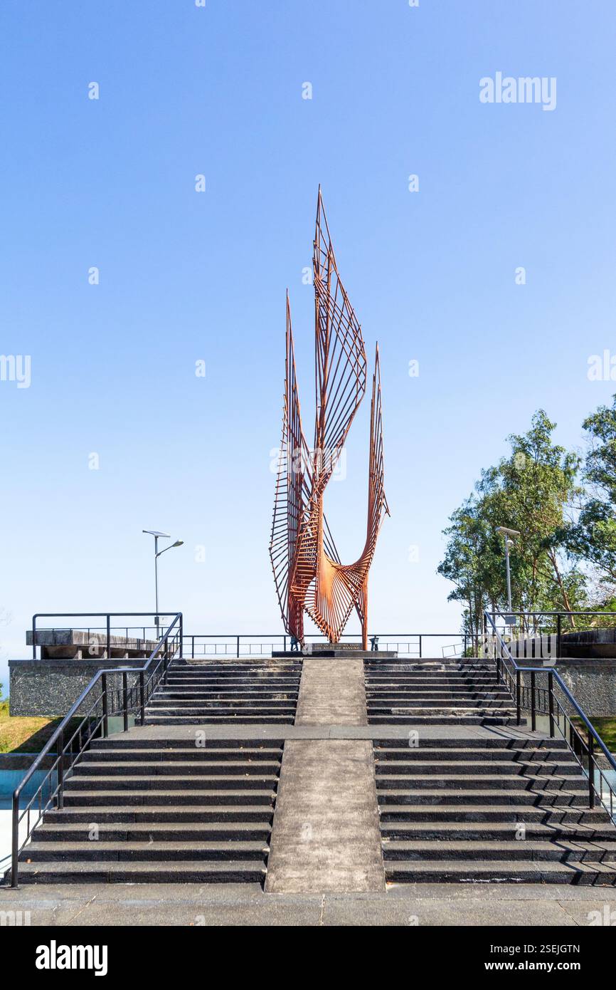 Sculpture en acier Eternal Flame of Freedom mémorial de guerre symbolisant la liberté et la liberté sur l'île de Corregidor Philippines Banque D'Images