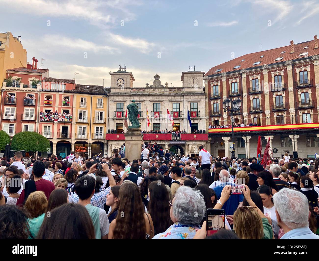 Le Festival de San Pedro et San Pablo, (Pierre et Paul), Burgos, Espagne - Image de stock capturée avec un smartphone