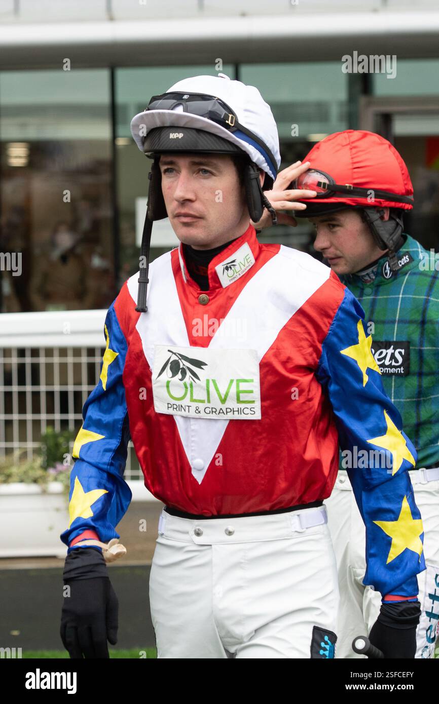 Ascot, Berkshire, Royaume-Uni. 17 février 2024. Le jockey Paul O'Brien ...