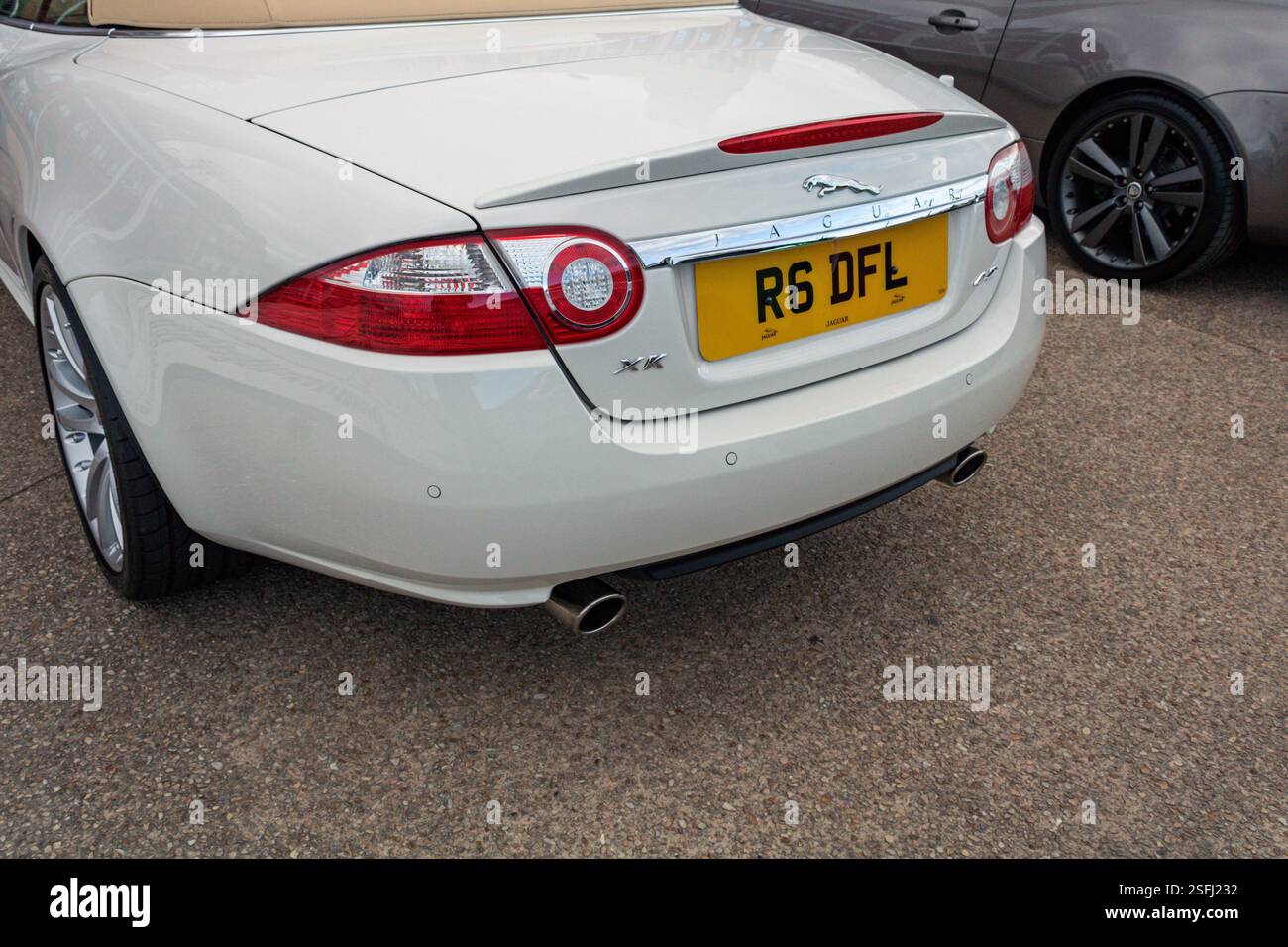 Vue arrière de la Jaguar XK. Le 100 à Blackpool 2022. Banque D'Images