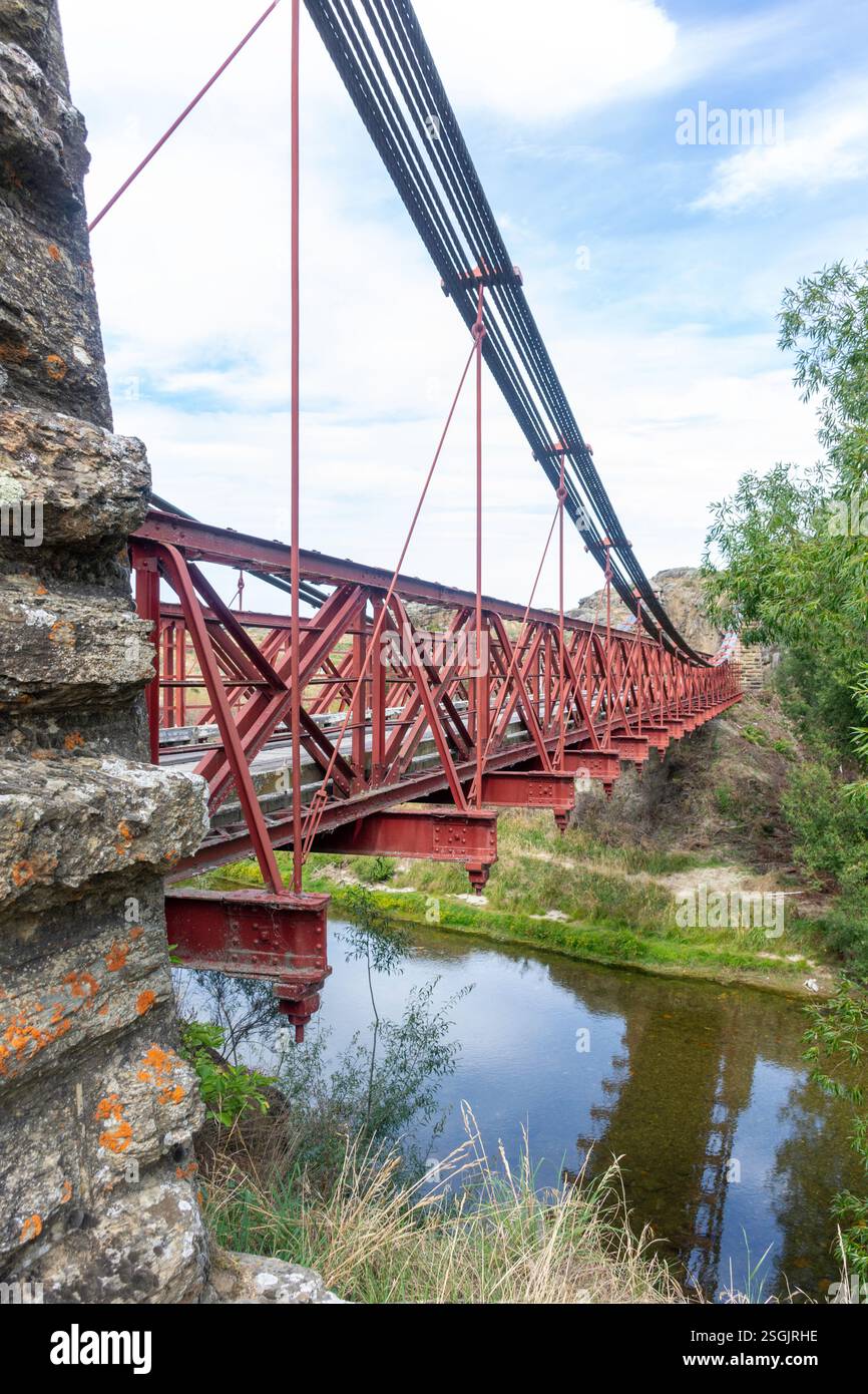 Pont historique d'Ophir (1880) au-dessus de la rivière Manuherikia, Opir Bridge Road, Opir, région d'Otago, Île du Sud, nouvelle-Zélande Banque D'Images