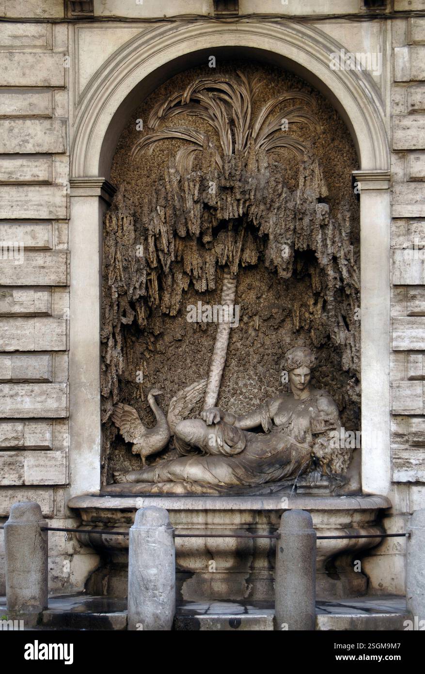 La Déesse Juno, Quattro Fontane, Rome, Italie, 2009. Le Goddes Juno, symbole de Strenghth par Domenico Fontana (1543-1607). Banque D'Images