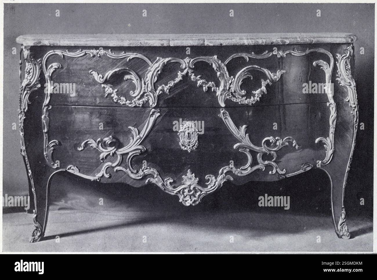 Commode, deuxième quart du XVIIIe siècle, Paris Banque D'Images Commode, deuxième quart du XVIIIe siècle, Paris Banque D'Images